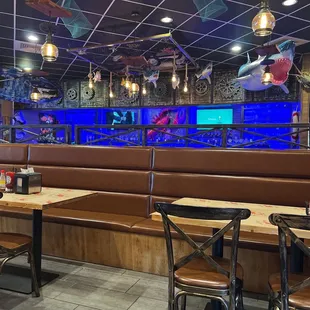 Dinnng &amp; bar areas