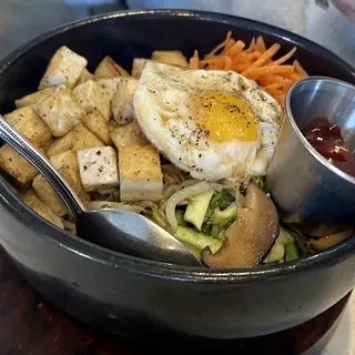 Bibimbap with Hot Stone