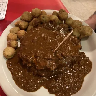 Chile cheese steak burger w/fried oak