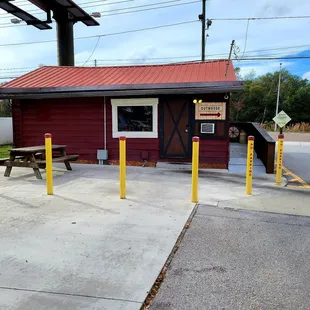 Dec 2021: Exterior Pic 7 of 7-- the side building for overflow seating