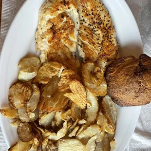 Grilled chicken w house fries