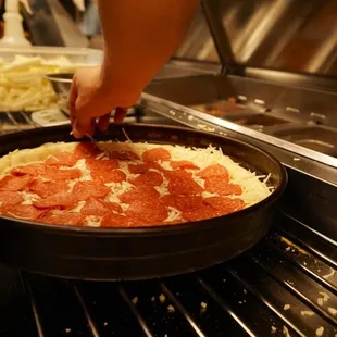 Choose from 8 mouthwatering crust flavors: Butter, Butter Cheese, Asiago Cheese, Ranch, Onion, Cajun, Sesame and Garlic Herb