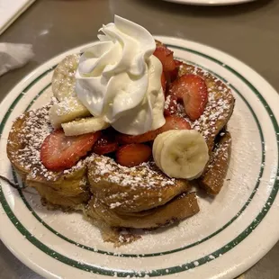 Banna and strawberry toast