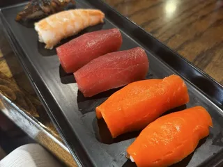 Lake House Sushi & Hibachi Grill