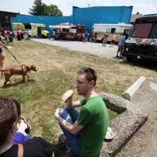 Food truck and cart hop