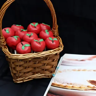 Apple Pie Cake Pop