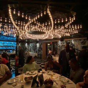oysters and mussels, interior