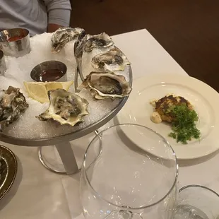 Oysters and crab cake