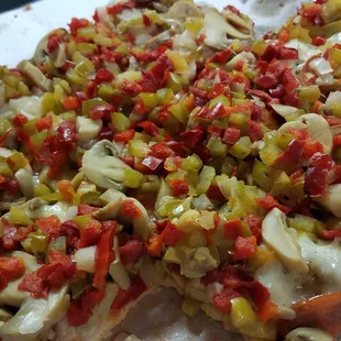 Delicious pizza - tastes very similar to Cassano's Pizza.