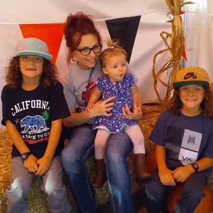 Cute little area to sit in shade and take family photos