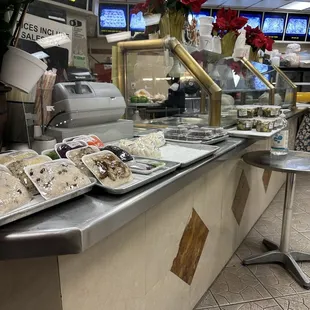 sushi and sashimi, interior