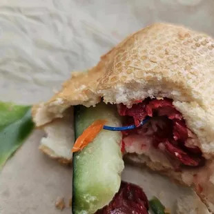 Rubber band inside sandwich