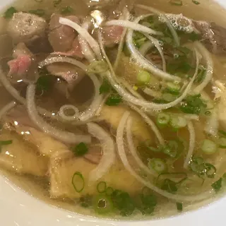 P25. Rare Steak Pho