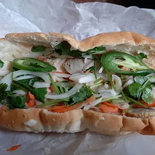 #10 Deep-Fried Fish Cake Sandwich (Bnh M Ch C)