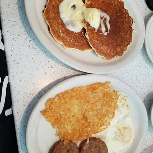 2+2+2 breakfast with sausage