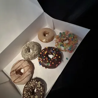 6 Glazed Donut Holes