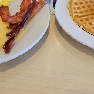 Waffle, cheese grits, scrambled eggs &amp; bacon