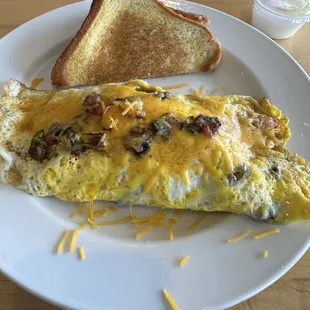 Southwest omelette with toast