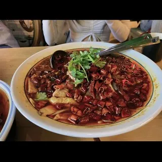 Spicy bullfrog w/ pork intestine