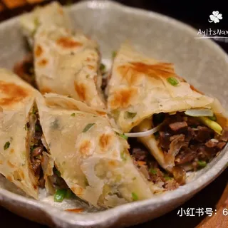 Spicy Beef Pancake Roll
