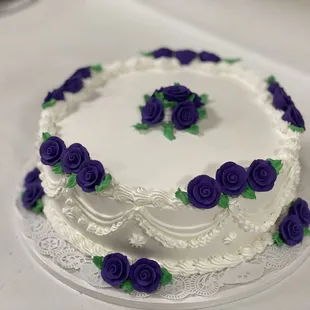 High recommend this wedding cake