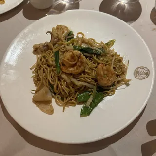 Deluxe Seafood Lo Mein