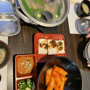 Rice cakes, and clam/mussel soup