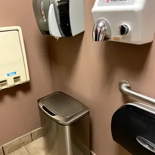 Motion sensor garbage can