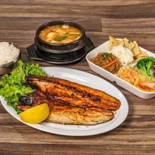 Grill mackerel with soy bean paste stew
