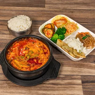 Yuk Ge Jang / Spice Beef Soup