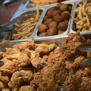 a tray of fried food