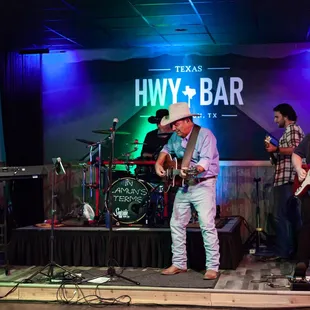 In Lamun's Terms throwing it down at the HWY BAR!