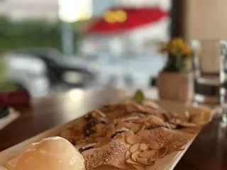 Creme De La Crepe - Long Beach