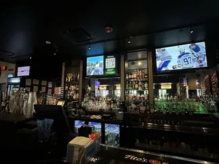 Annie's Irish Pub
