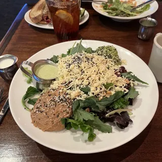 Kale Guacamole Salad