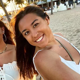 Dani H.