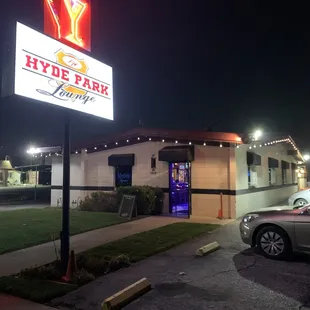 Hyde park lounge 1070 N 4th street San Jose 95112