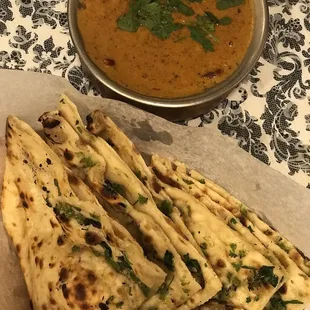 Dum ka Murgh and Bullet Naan