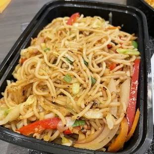 Veg Hakka Noodles