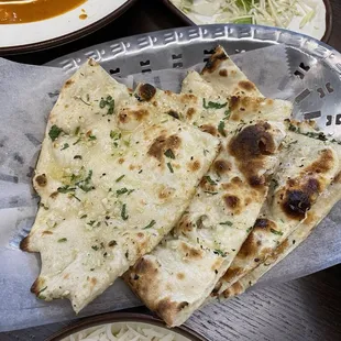 Garlic naan