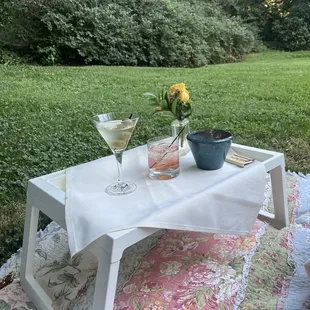 Pre dinner drinks; the most adorable set up