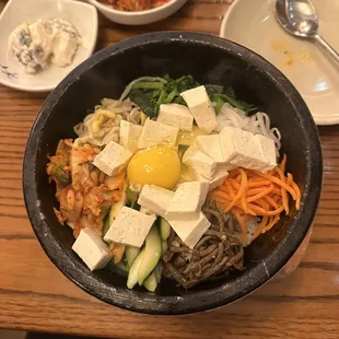 Tofu and vegetables bibimbap