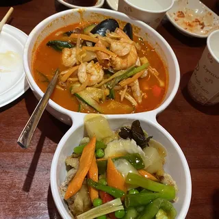 N7. Noodle with Extra Spicy Seafood Soup