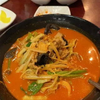 N14. Noodles with Spicy Brisket Soup