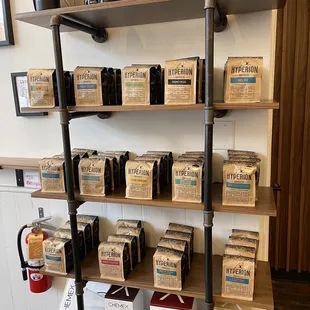 I love this place! I love the atmosphere and the vanilla oat milk latte is my ultimate favorite! This is my new go to coffee place.