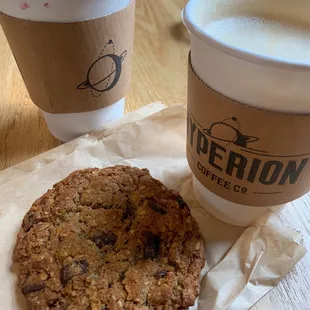 Pumpkin spice and Red eye, with a oatmeal chocolate chip/raisin Cookie!