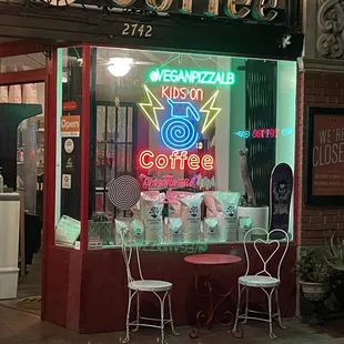 Front of Vegan Pizza Long Beach