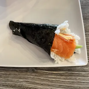 Spicy Salmon Roll