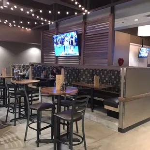 Front dining area