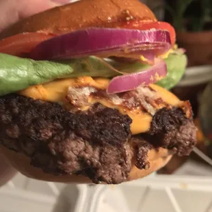 Yummy, yummy cheeseburger!